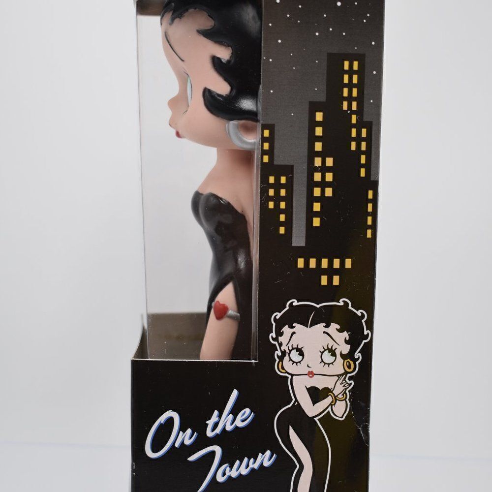 Funko Wacky Wobbler Evening Betty Boop - Picture 6 of 9